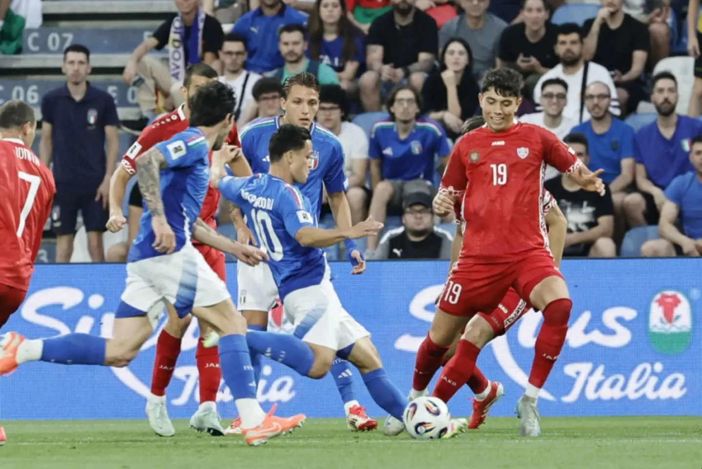 Încă un fotbalist din Republica Moldova la CFR Cluj: Daniel Dumbrăvanu