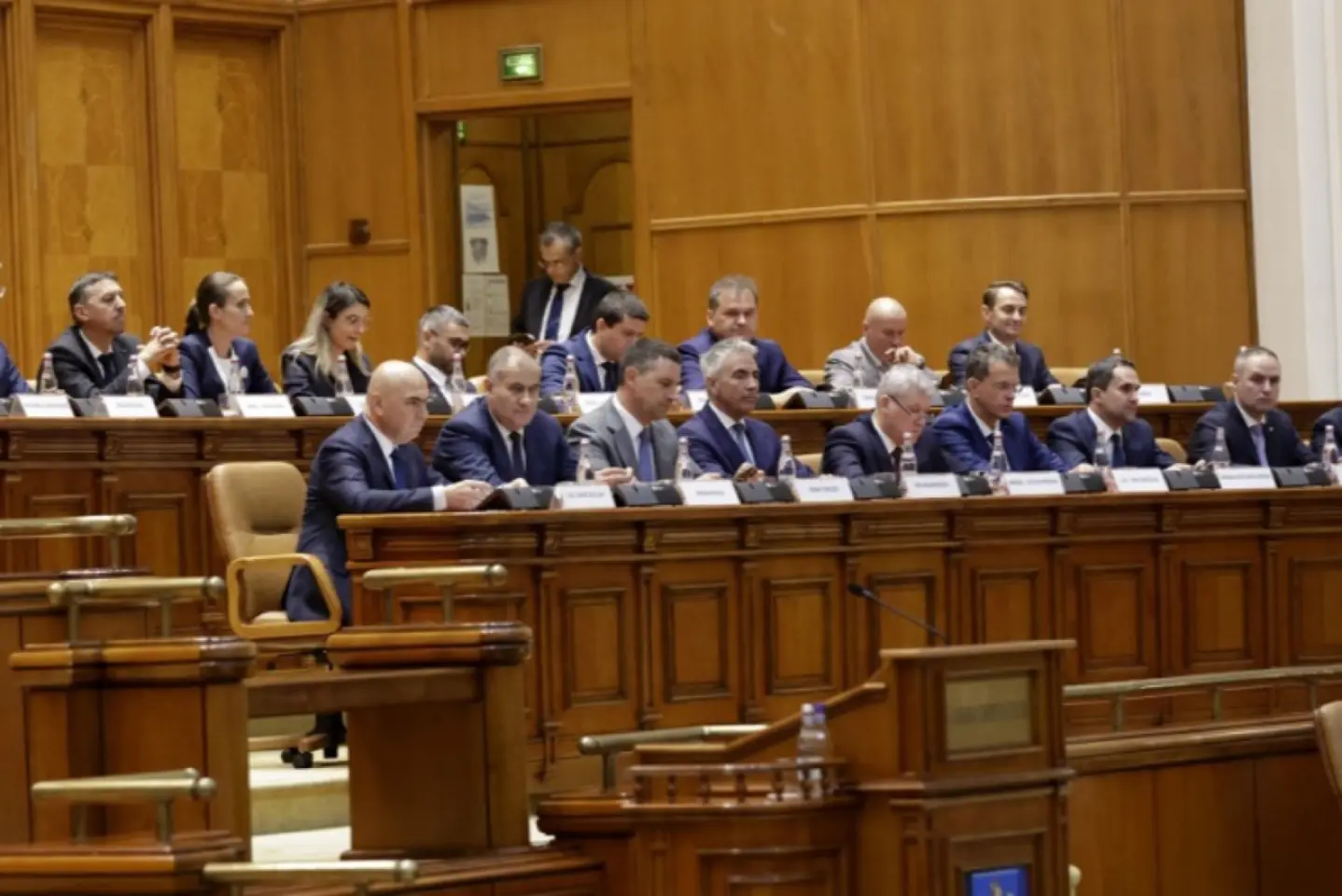 România: a primit vot de învestitură echipa executivă condusă de liberalul Ilie Bolojan și compusă din PSD, PNL, USR și UDMR
