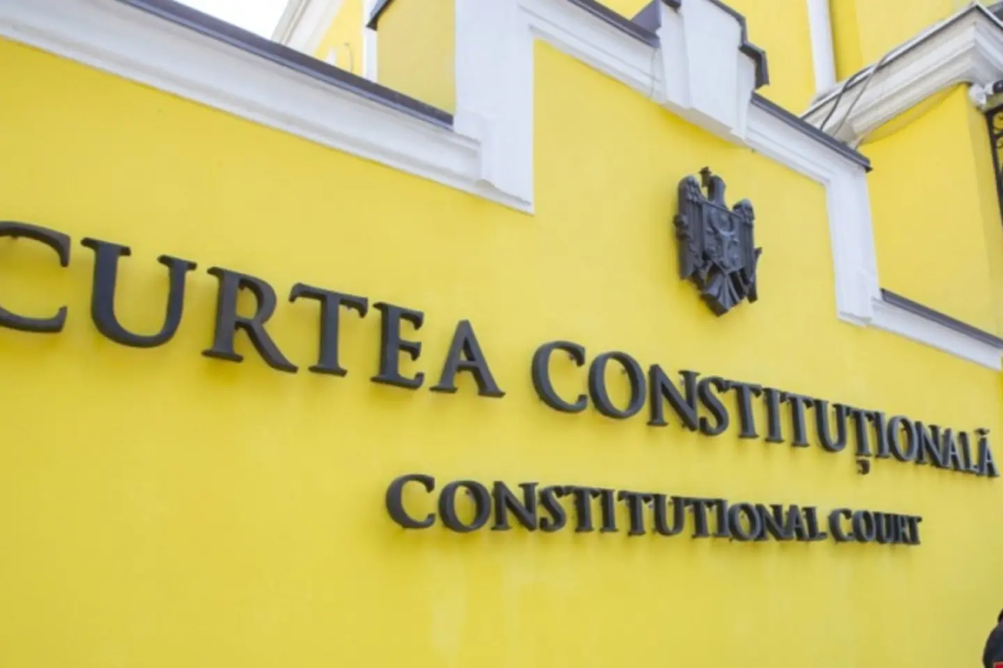 Liuba Șova și Nicolae Roșca au fost numiți de Parlament judecători la Curtea Constituțională pentru încă un mandat
