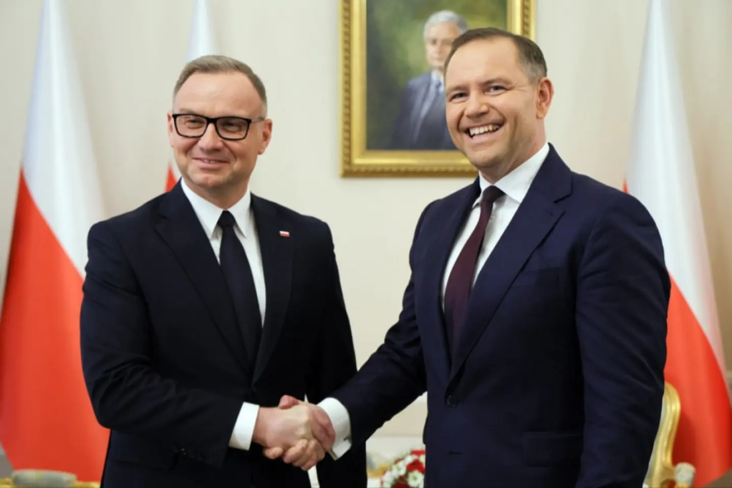 Președintele polonez în exercițiu, Andrzej Duda, le-a cerut ucrainenilor să aibă răbdare cu succesorul său ales, naționalistul Karol Nawrocki