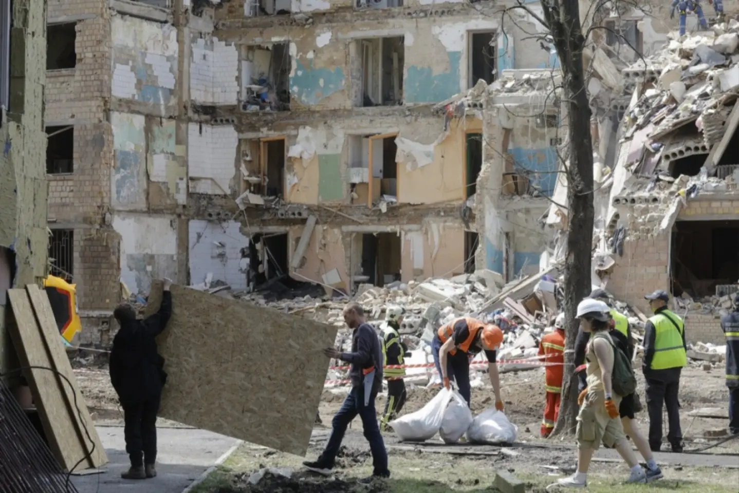14 răniți după o noapte de atacuri rusești asupra Kievului