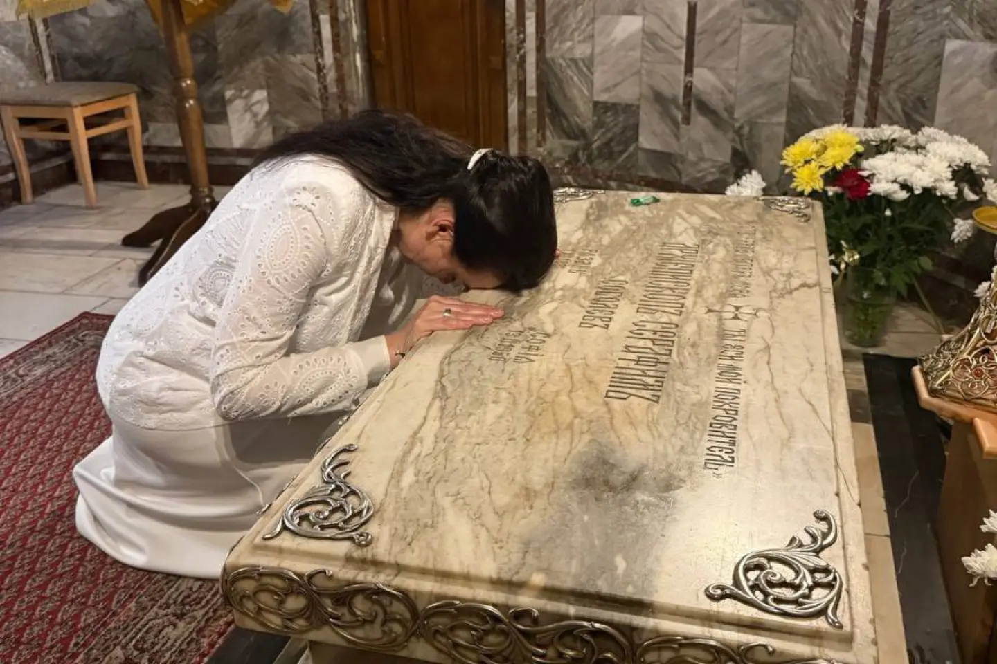 Furtună a filmat pe ascuns la Mănăstirea Putna 
