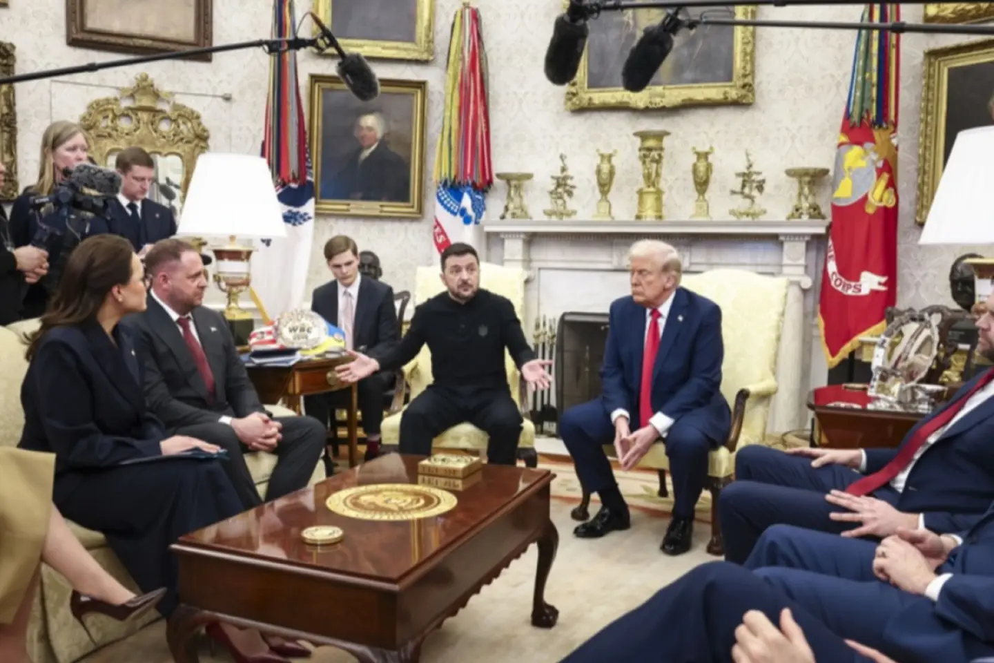 Volodimir Zelenski a discutat telefonic cu Donald Trump