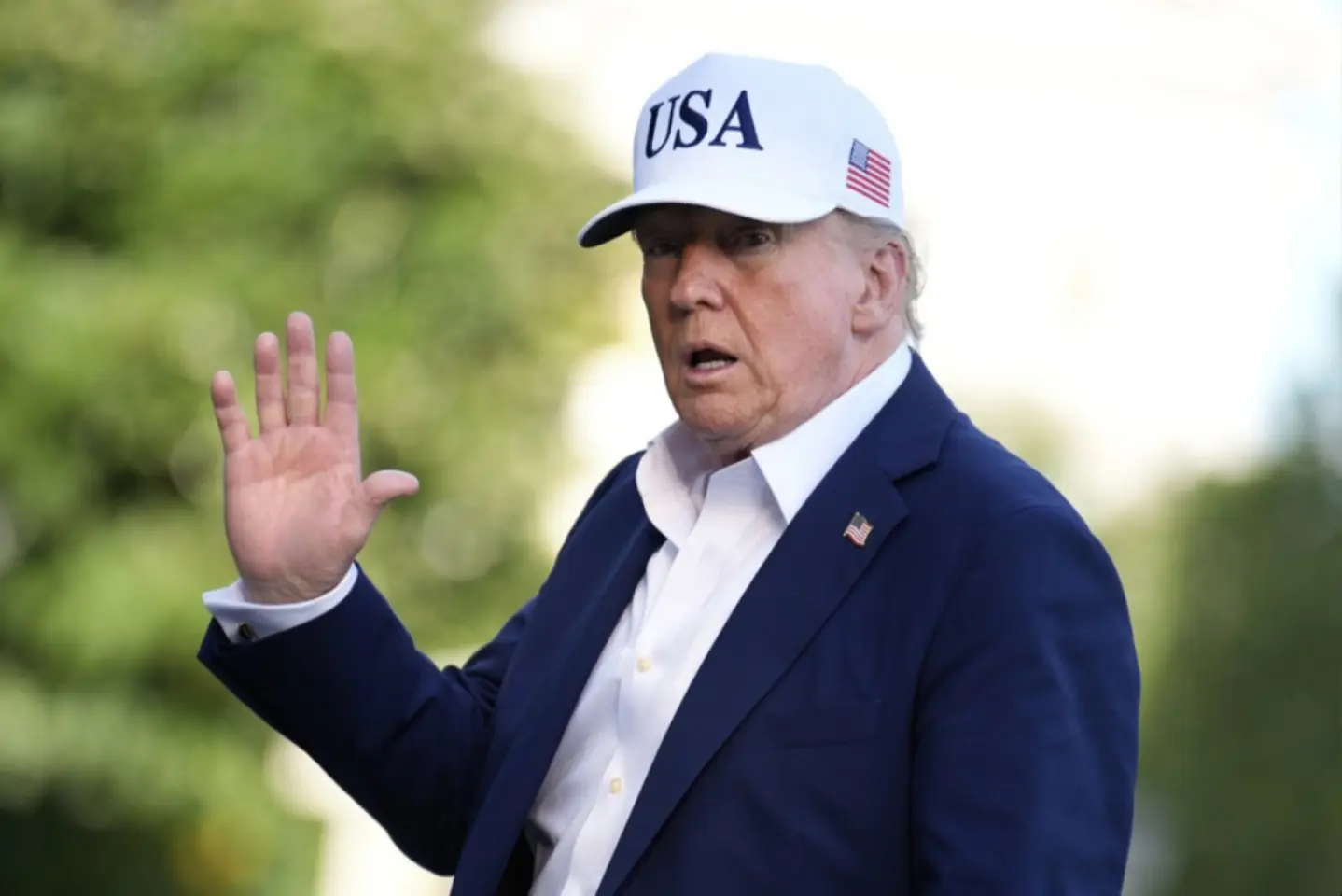 Trump ameninţă cu taxe suplimentare țările care se aliniază cu BRICS