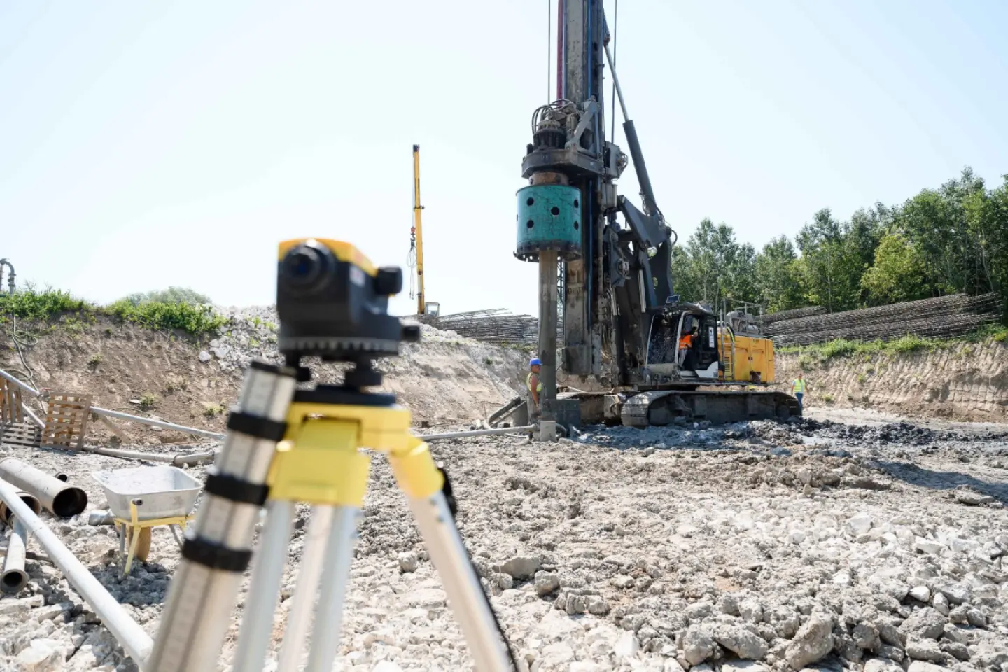 Lucrările de construcție a podului rutier peste Prut de la Ungheni au fost inspectate de delegațiile din R. Moldova și România