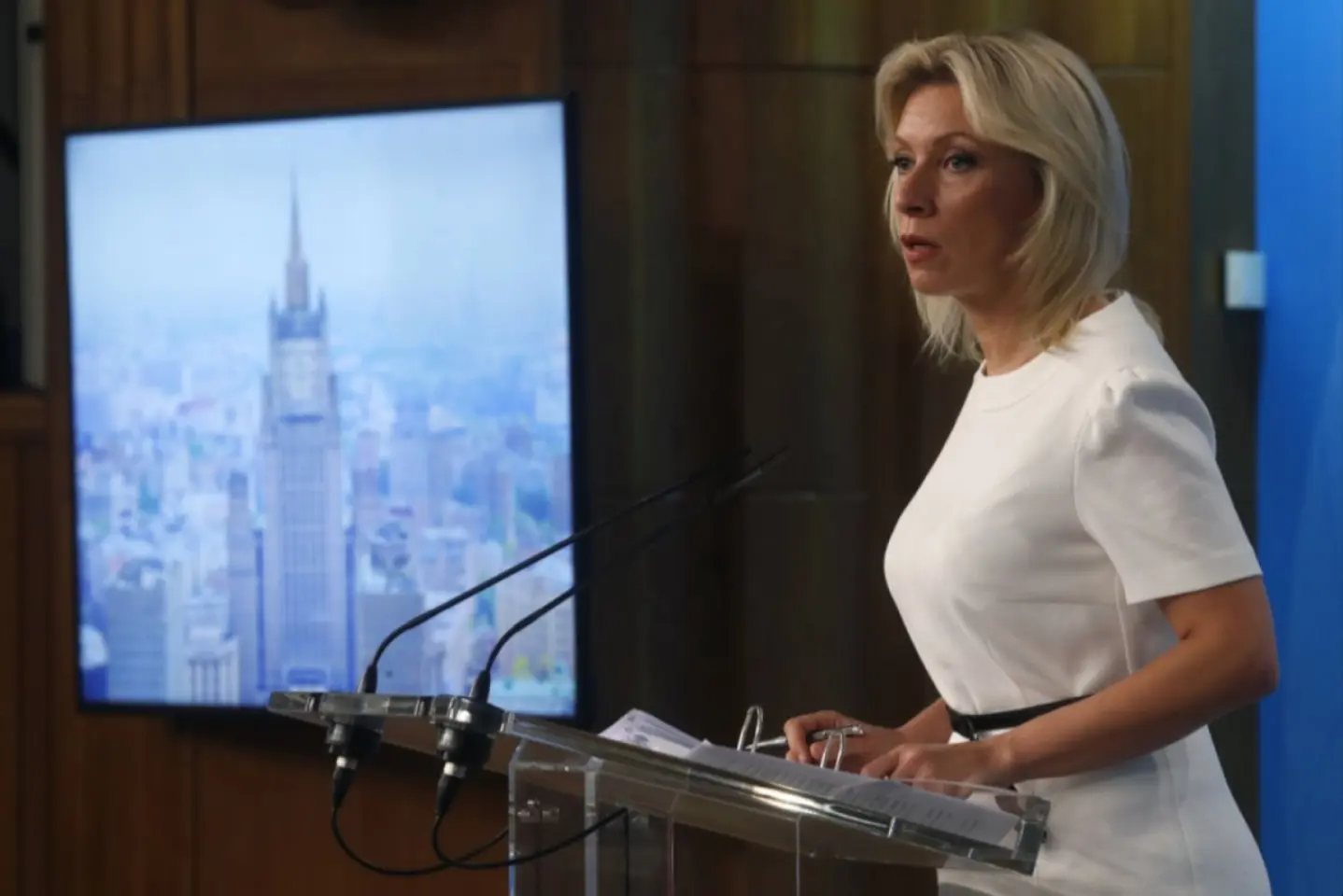 PROPAGANDĂ DE RĂZBOI: Occidentul distruge Ucraina, în timp ce Rusia îi oferă prosperitate
