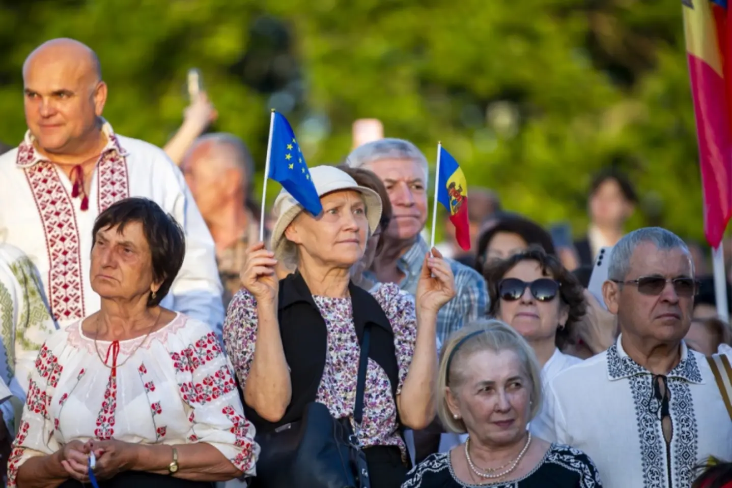 Populaţia rezidentă a Republicii Moldova continuă să scadă