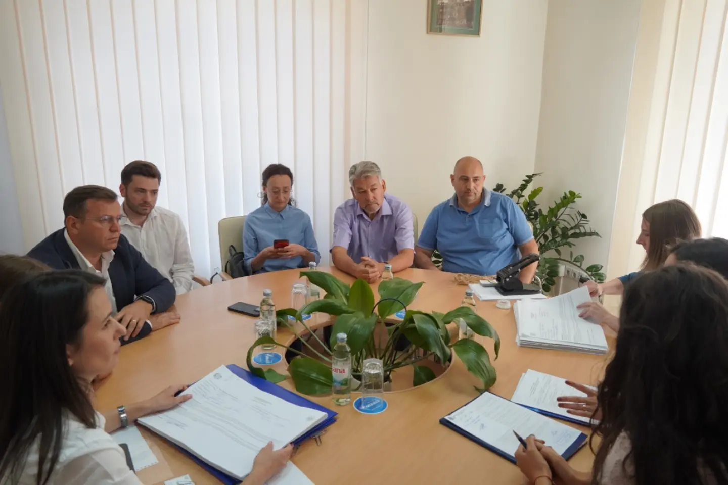 19 persoane vor să candideze independent la alegerile parlamentare din septembrie