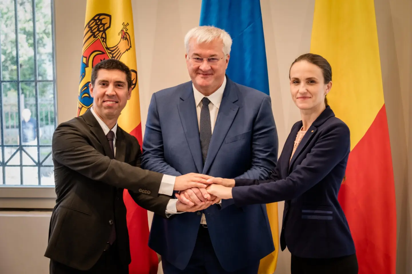  Reuniune trilaterală la Cernăuți: România, Ucraina și R. Moldova au discutat  proiecte comune și integrarea europeană