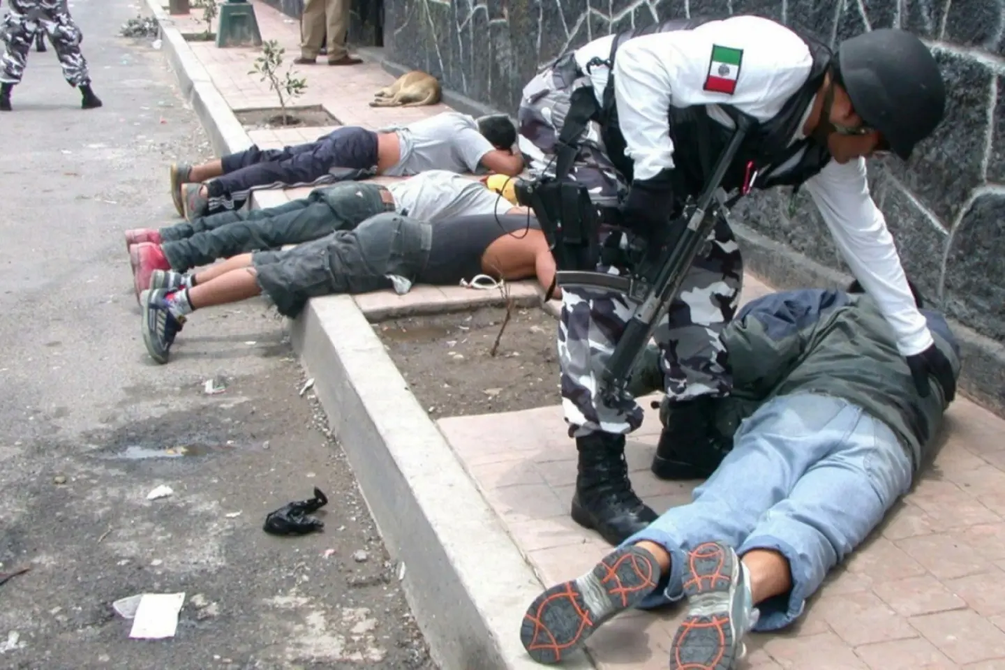 Mexicul a predat justiției americane 26 de traficanți de droguri