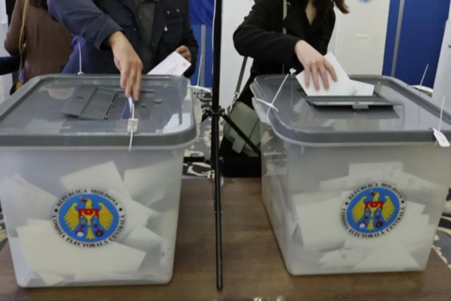 ALEGERI PARLAMENTARE/ 50 de cereri depuse la CEC