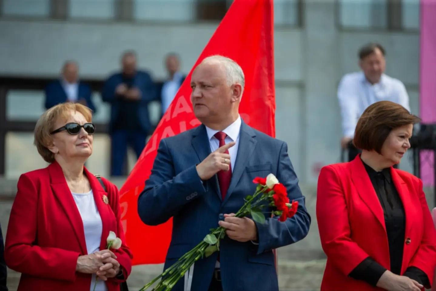 «Несчастный кулёк» социалистов и коммунистов (Итоги недели)