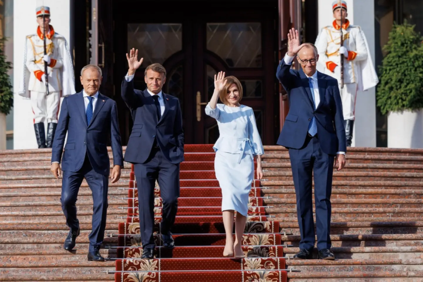 Macron, Merz și Tusk la Chișinău: „Moldova contează. Viitorul ei este în Europa. Ușa este deschisă!”