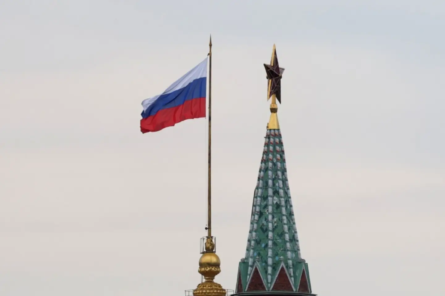 Senatori americani cer Meta şi Google măsuri urgente pentru blocarea propagandei ruse care vizează campania electorală din R. Moldova