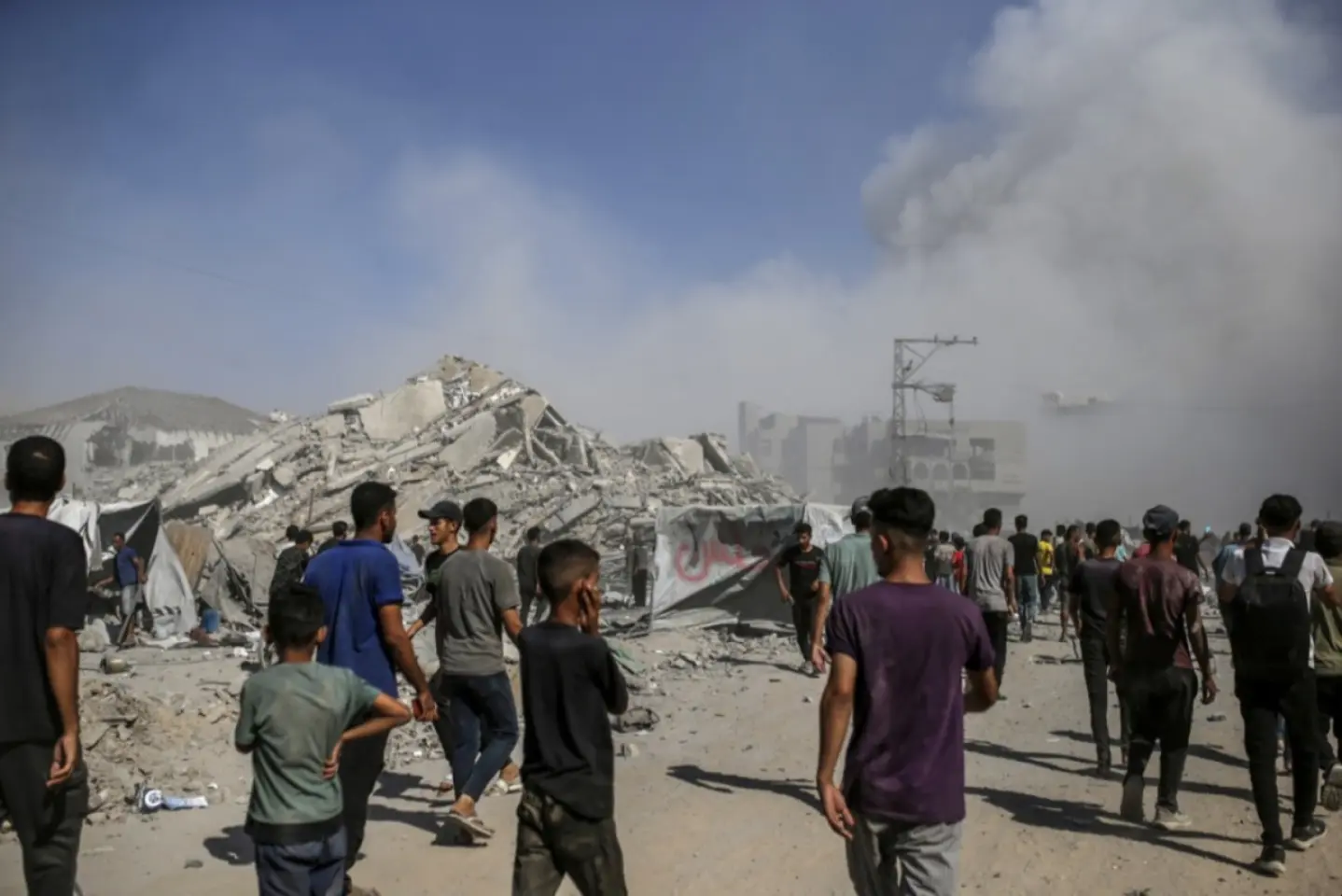 Locuitorii din Gaza, somați să părăsească orașul