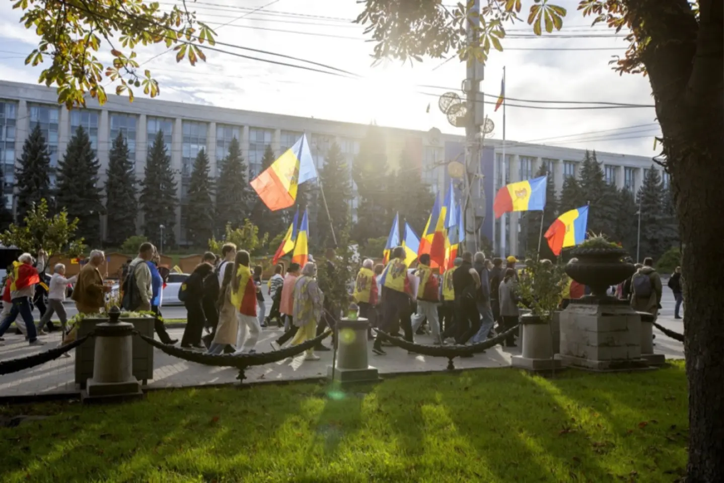 Când va fi constituit noul Parlament și învestit noul Guvern 