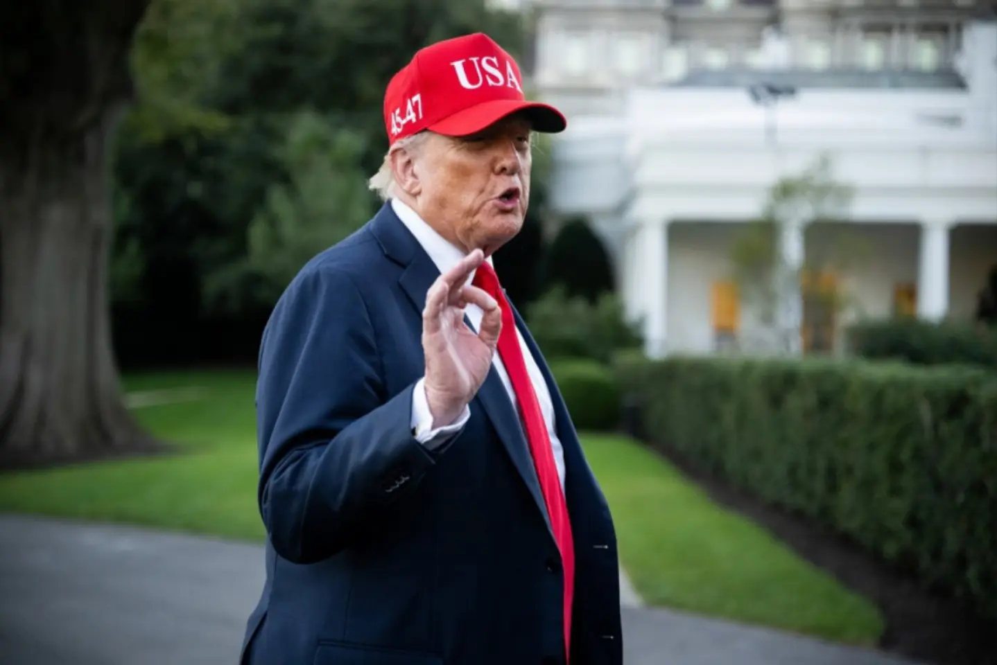 Trump anunță primele concedieri, cauzate de blocajul financiar