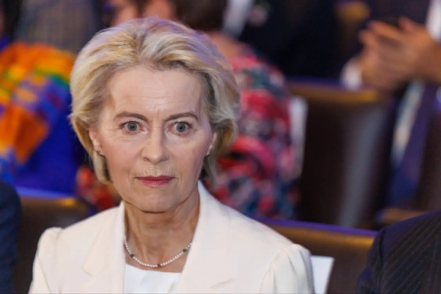 Parlamentul European a respins două moţiuni de cenzură împotriva Comisiei conduse de Ursula von der Leyen
