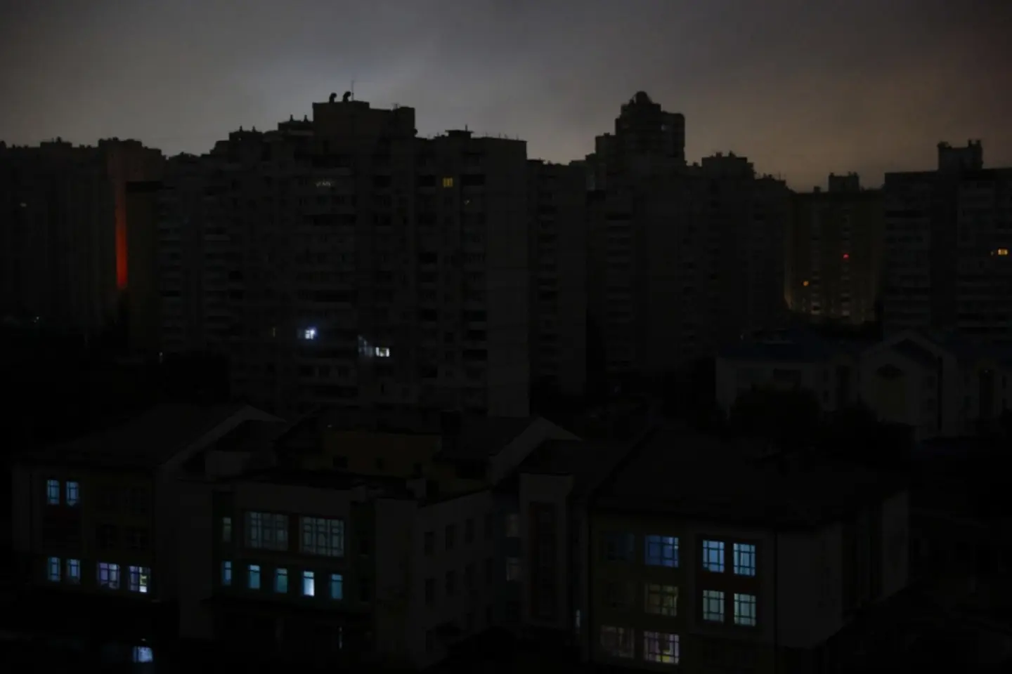 Noi întreruperi de curent în Ucraina, după atacurile armatei ruse