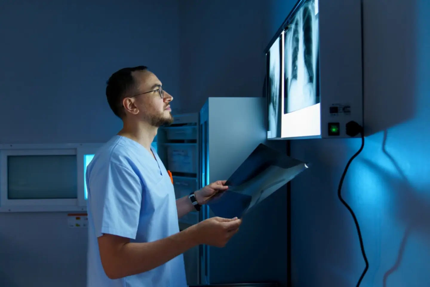 Medici în exod: Povestea chirurgului toracic din Republica Moldova care vindecă România 