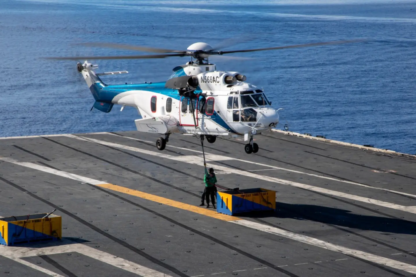 Două aeronave ale Marinei Militare a SUA s-au prăbușit în Marea Chinei de Sud