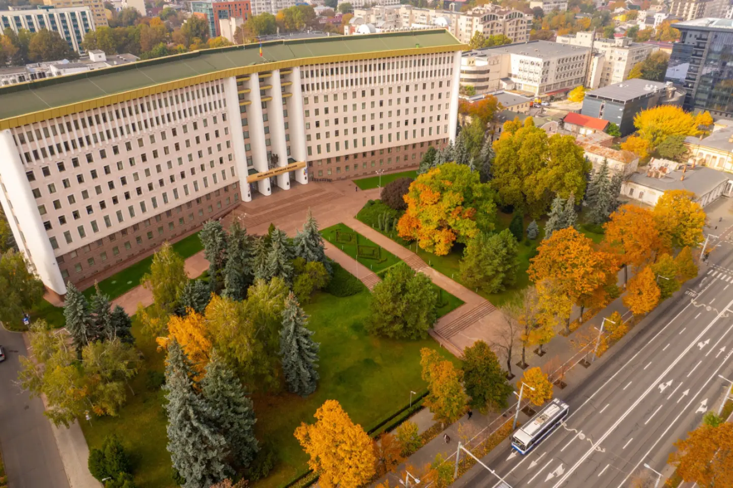 Noul Parlament al R. Moldova se reunește în ședință pentru a-și desemna vicepreședinții, biroul permanent și comisiile de specialitate