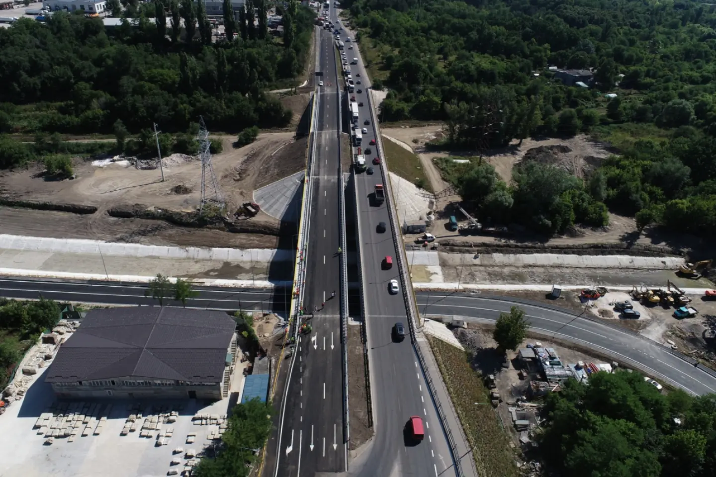 Peste 200 km de drumuri regionale, reparați în 2025