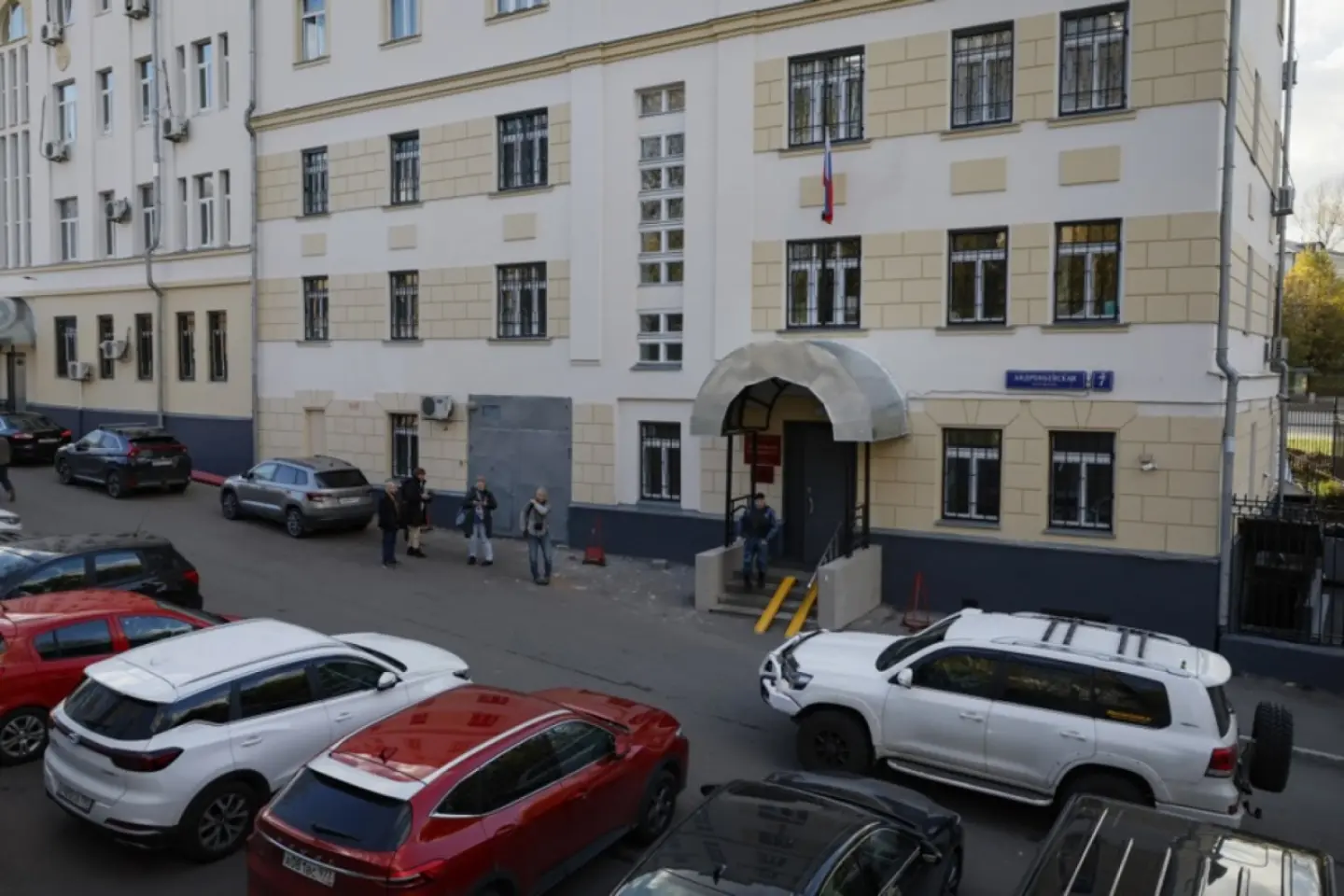 Justiția rusă îi condamnă în lipsă pe procurorul-șef și judecători ai CPI