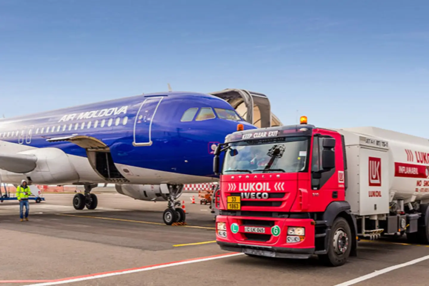 R. Moldova blochează Lukoil și transferă către stat infrastructura petrolieră aeroportuară