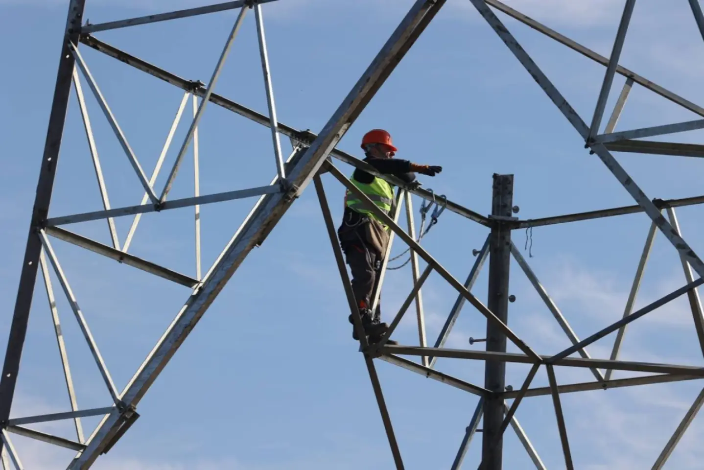 Ministrul Energiei despre LEA Vulcănești-Chișinău: Sfârșitul lunii februarie sau începutul lunii martie vor trece primii  kilowați 