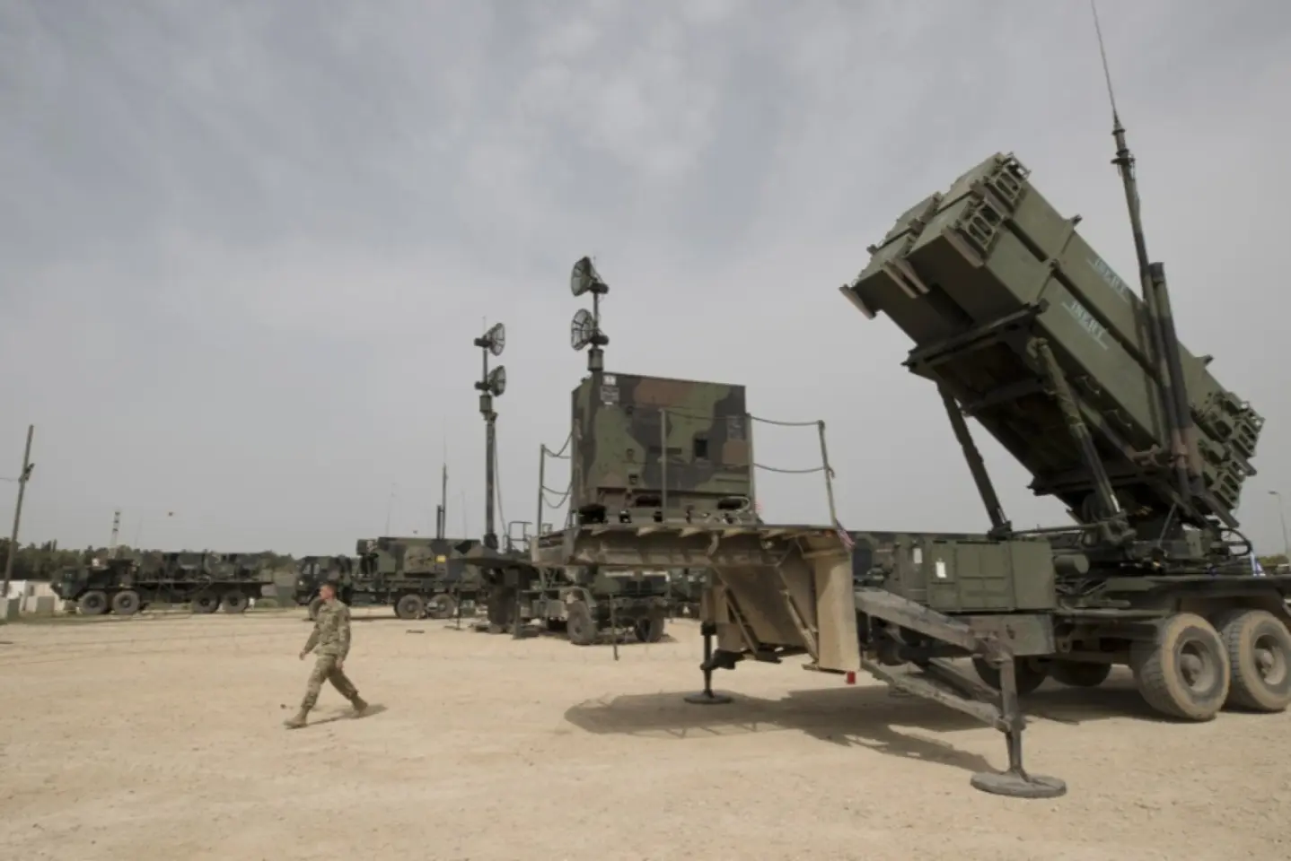 Iranul va ținti baze americane din regiune, dacă va fi atacat de SUA