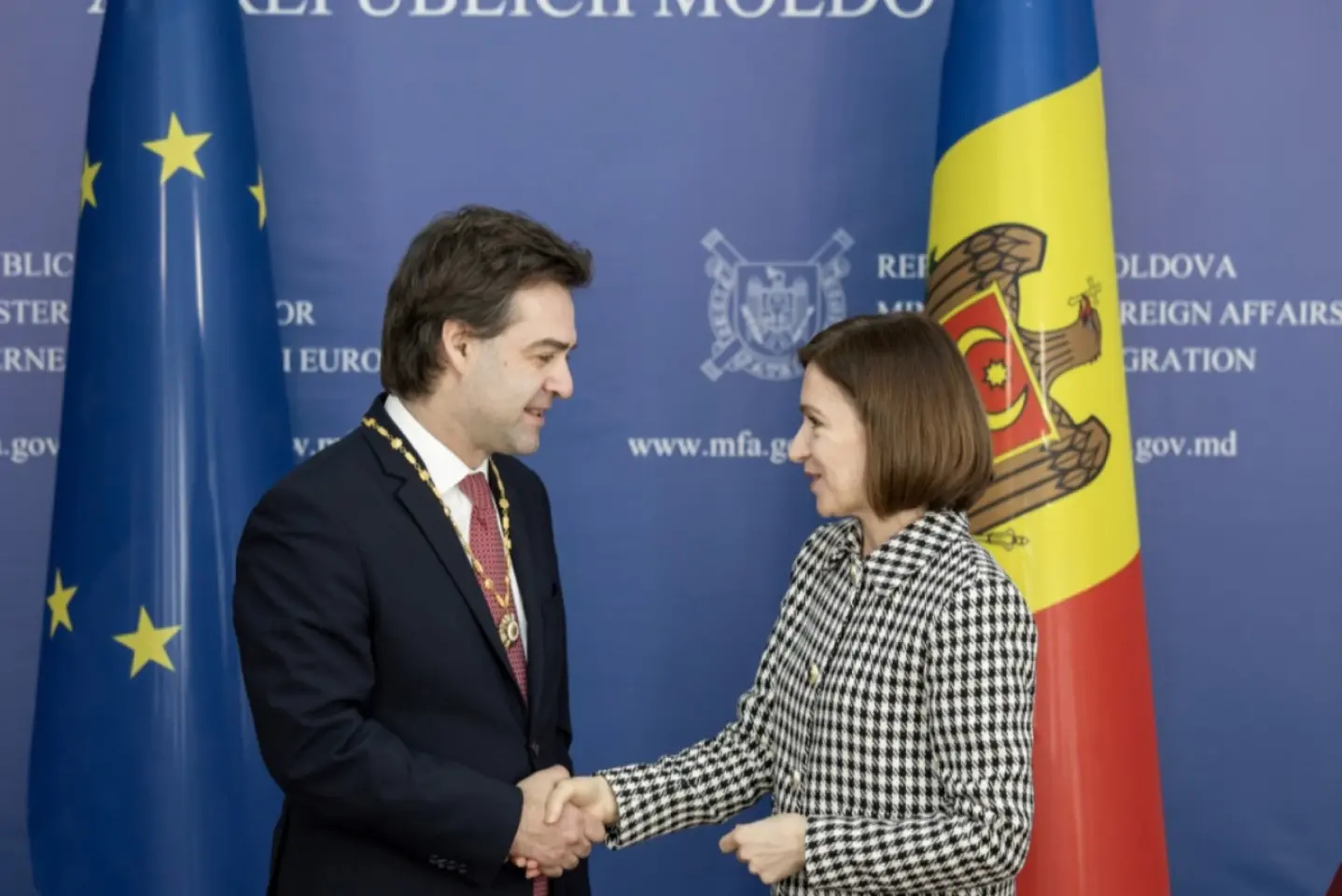 Fostul Ministru de Externe Nicu Popescu a primit rangul diplomatic de Ambasador