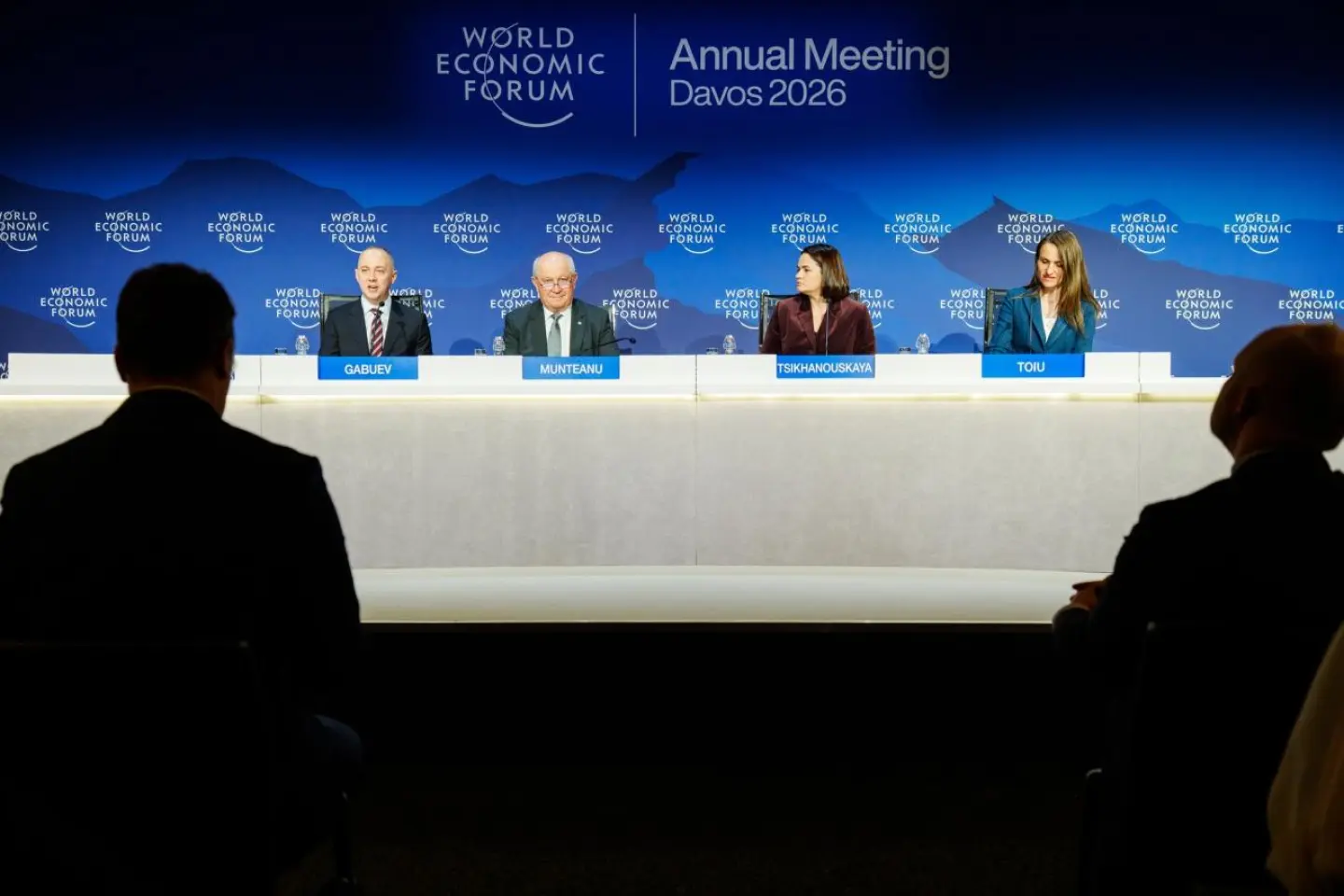 Premierul Munteanu, la Davos: „Moldova a ales să iasă din zona gri a geografiei și să se alăture eforturilor europene de apărare a democrației, libertății și păcii”