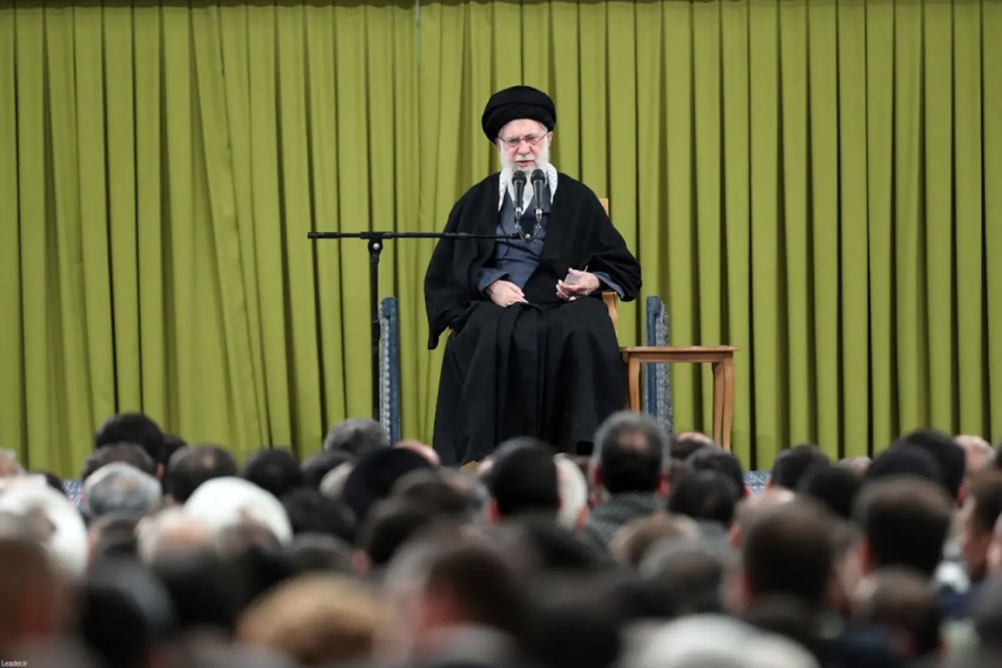 Ali Khamenei spune că poporul iranian nu se teme de un eventual atac american