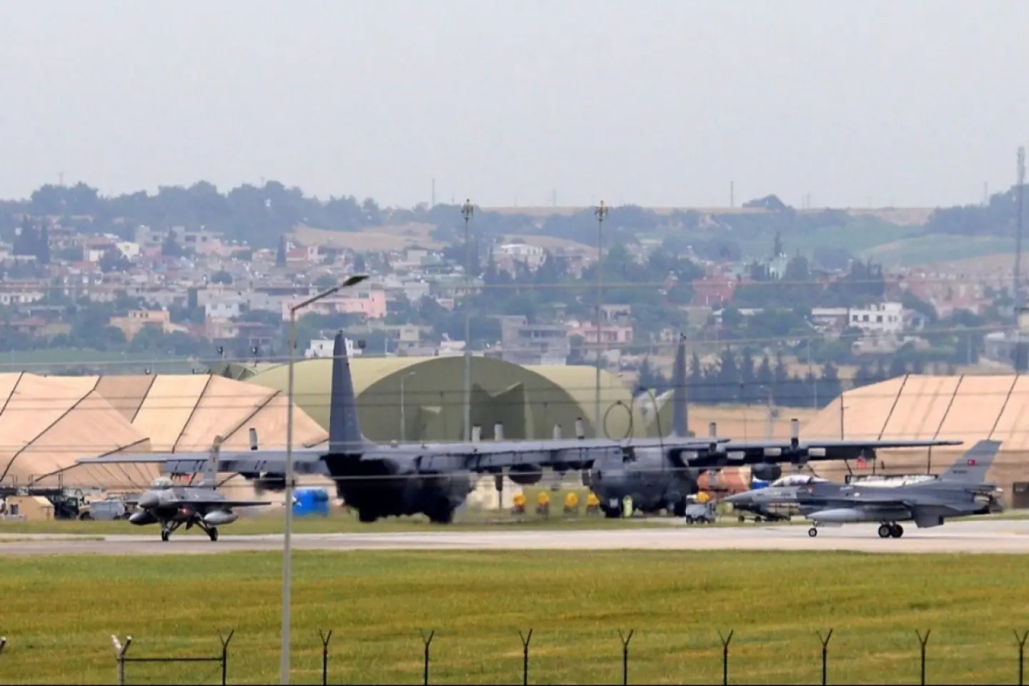 Sistemele de apărare NATO au doborât o rachetă iraniană ce se îndrepta spre Turcia