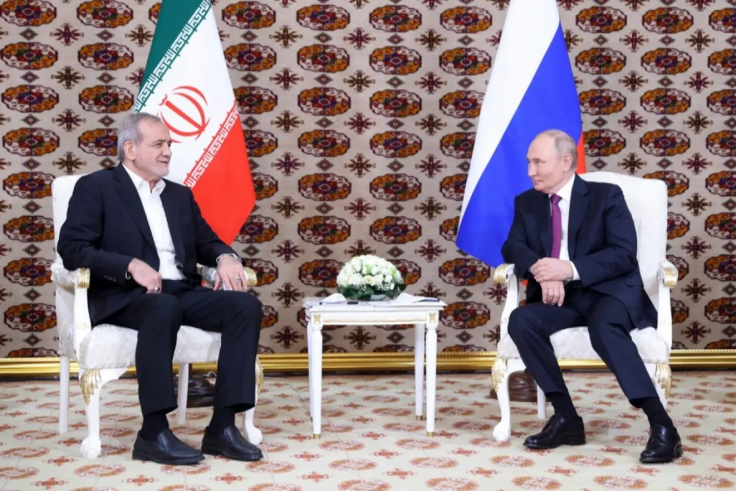 Putin a vorbit cu omologul iranian, Masoud Pezeshkian 