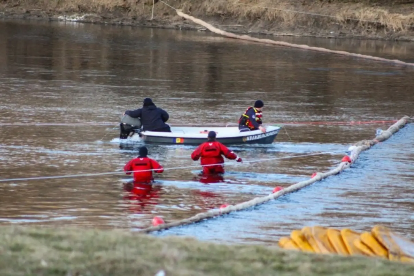 Alimentarea cu apă din Nistru rămâne suspendată în zona de Nord