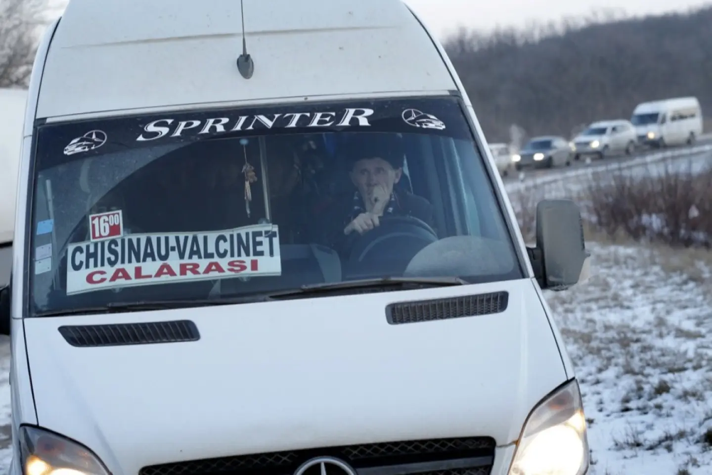 Tarifele la transportul de persoane vor putea fi ajustate periodic, în contextul majorărilor prețurilor la combustibil