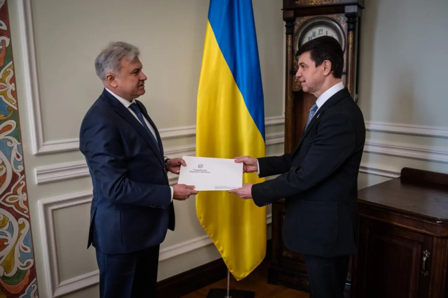 Victor Chirilă a prezentat copiile scrisorilor de acreditare Viceministrului Afacerilor Externe al Ucrainei