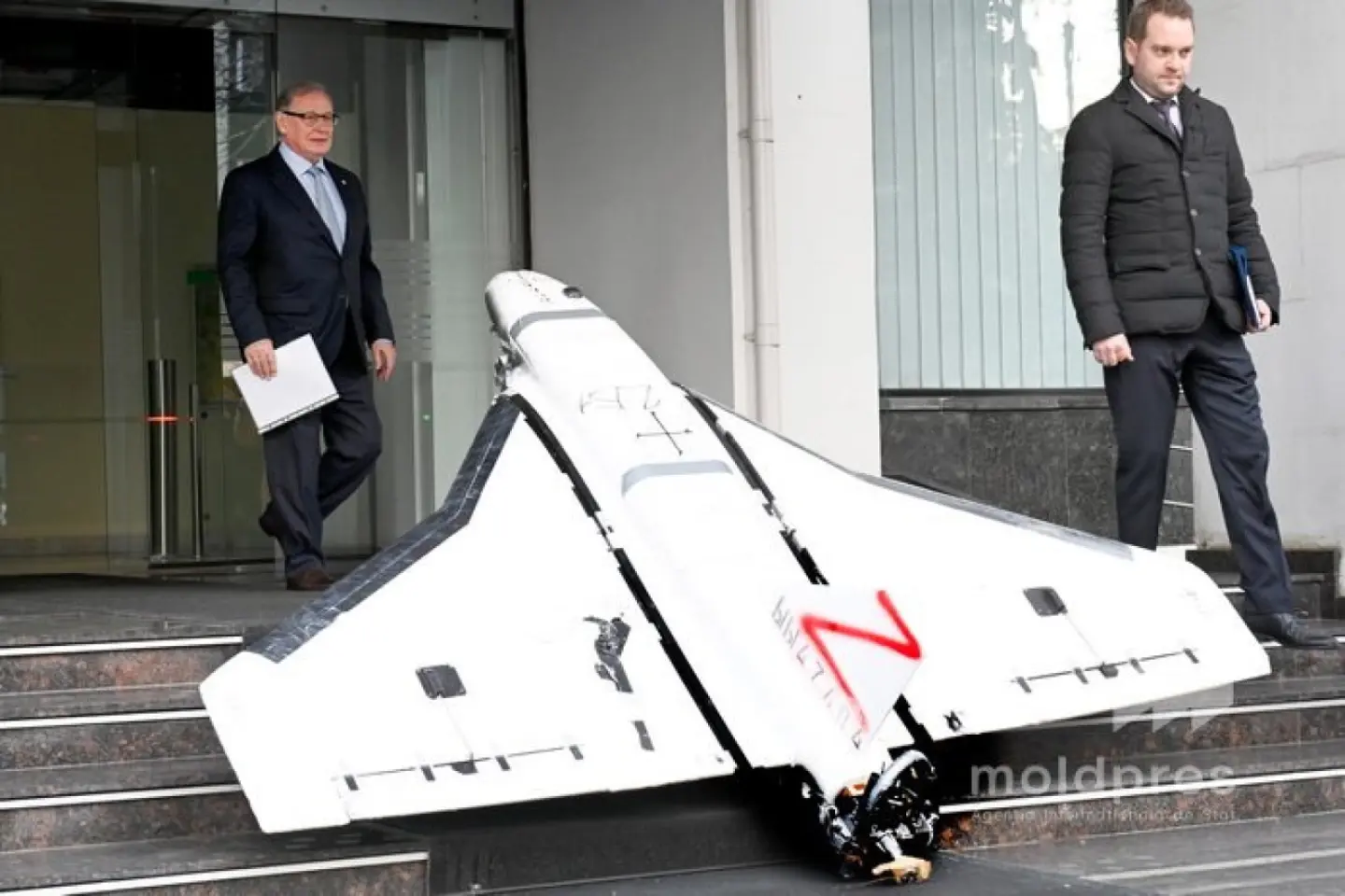 DEZINFORMARE: Securitatea Republicii Moldova poate fi garantată doar de către Rusia, împreună cu UE 