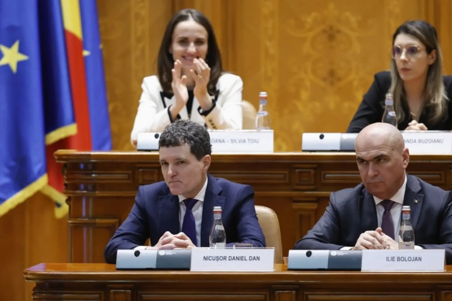 Criză politică la București: preşedintele Nicuşor Dan se consultă cu liderii coaliţiei de guvernare