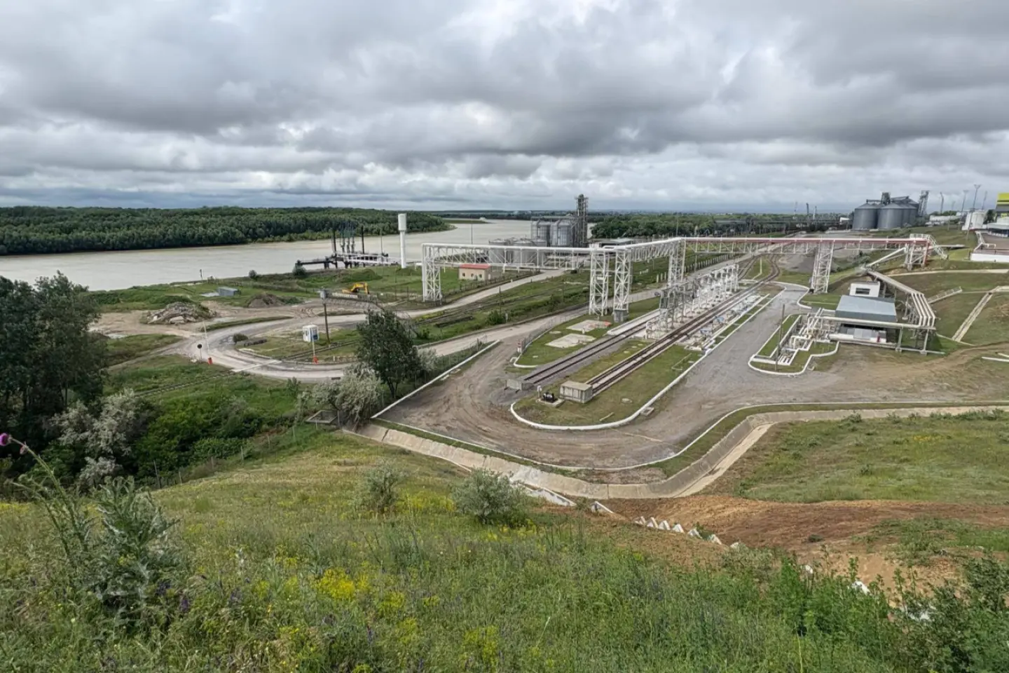 Statul român a finalizat achiziția Portului Internațional Liber Giurgiulești