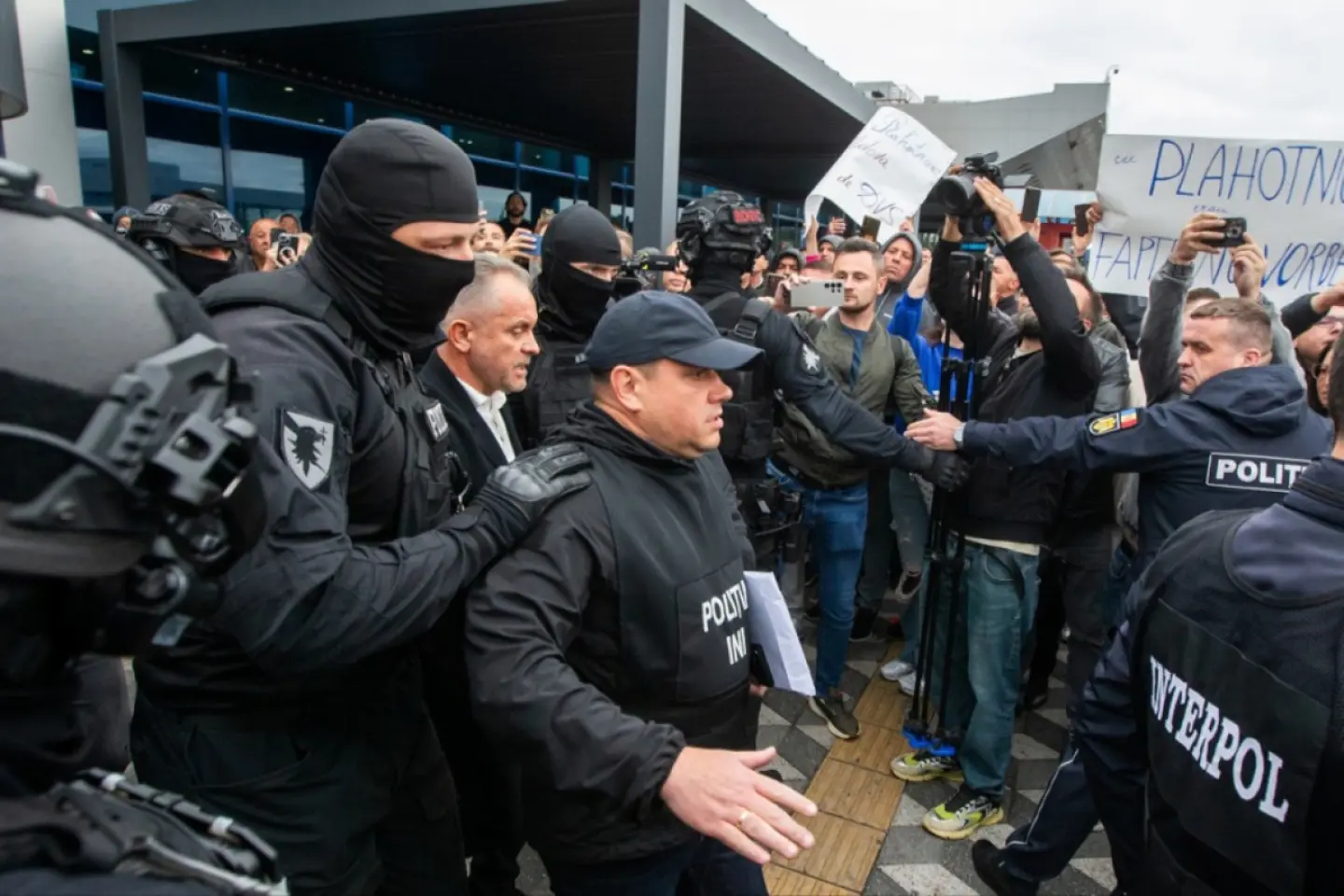 Dosarul Plahotniuc: condamnare istorică, recuperare penibilă (O sinteză a săptămânii)