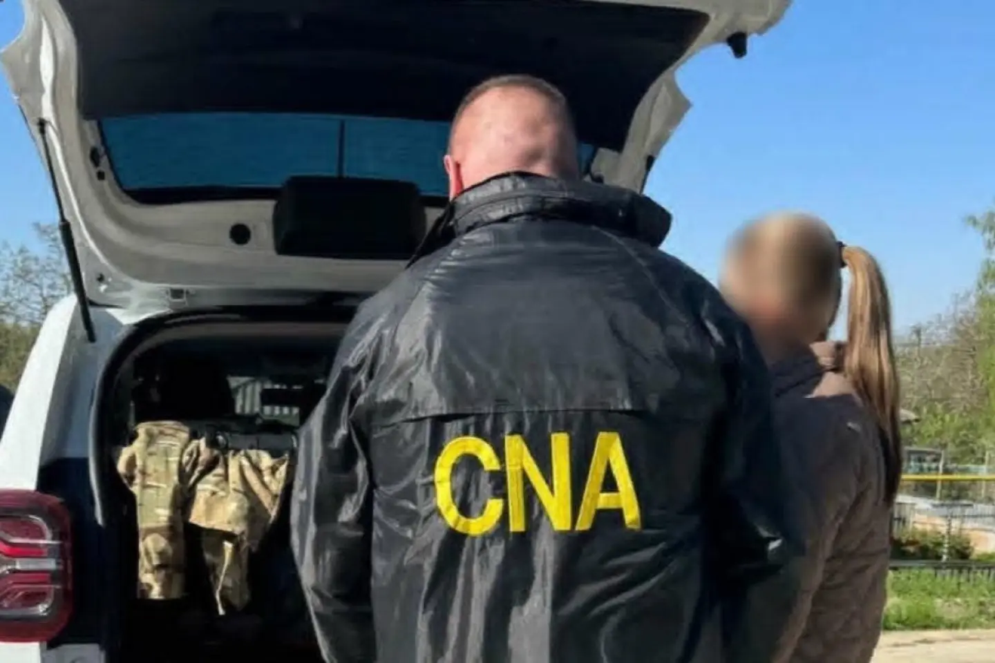 Șefa Inspecției pentru Protecția Mediului Ocnița și doi inspectori superiori, reținuți pentru corupție