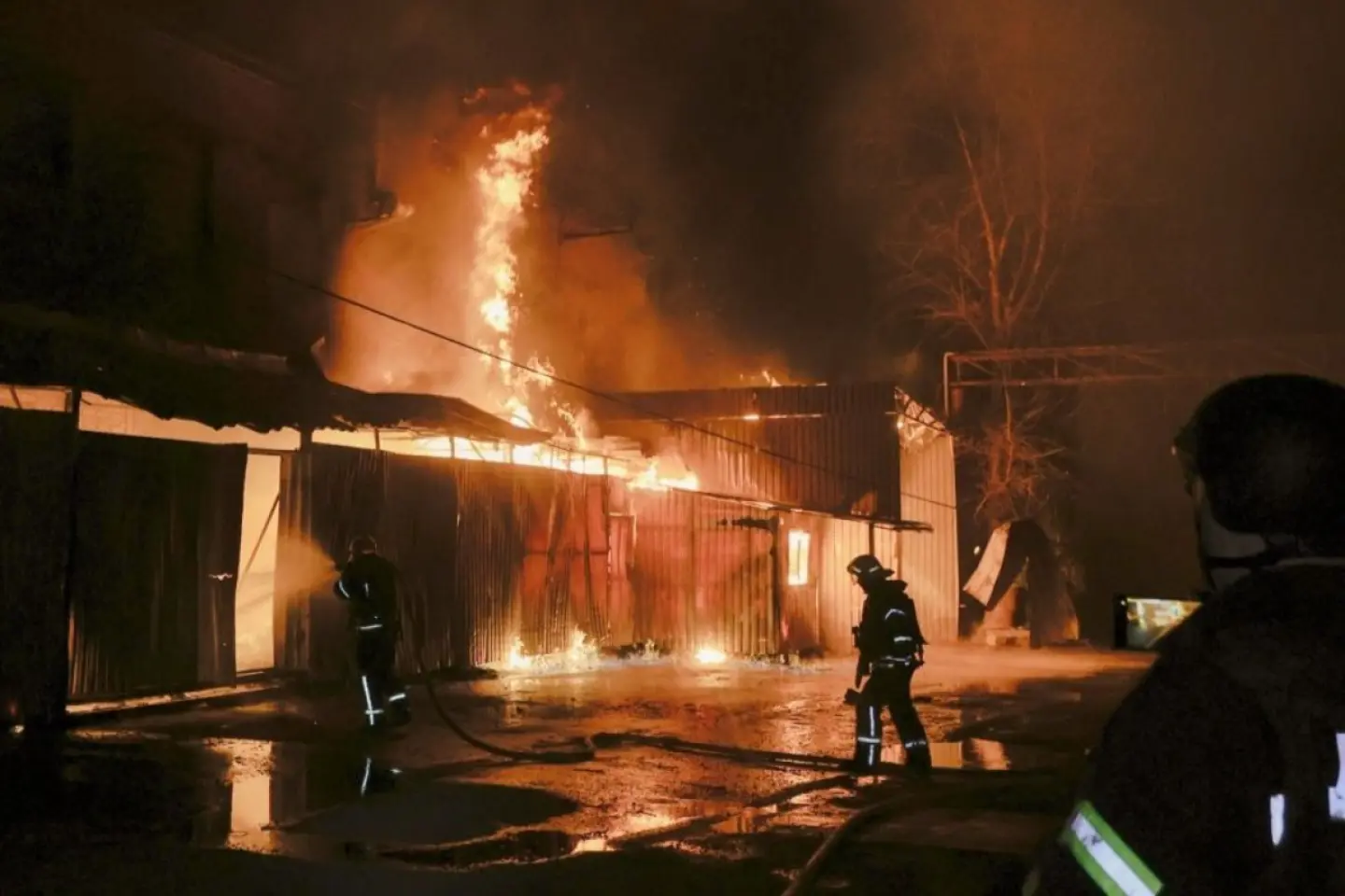 Război în Ucraina: cel puțin cinci oameni ucişi, câteva zeci răniţi