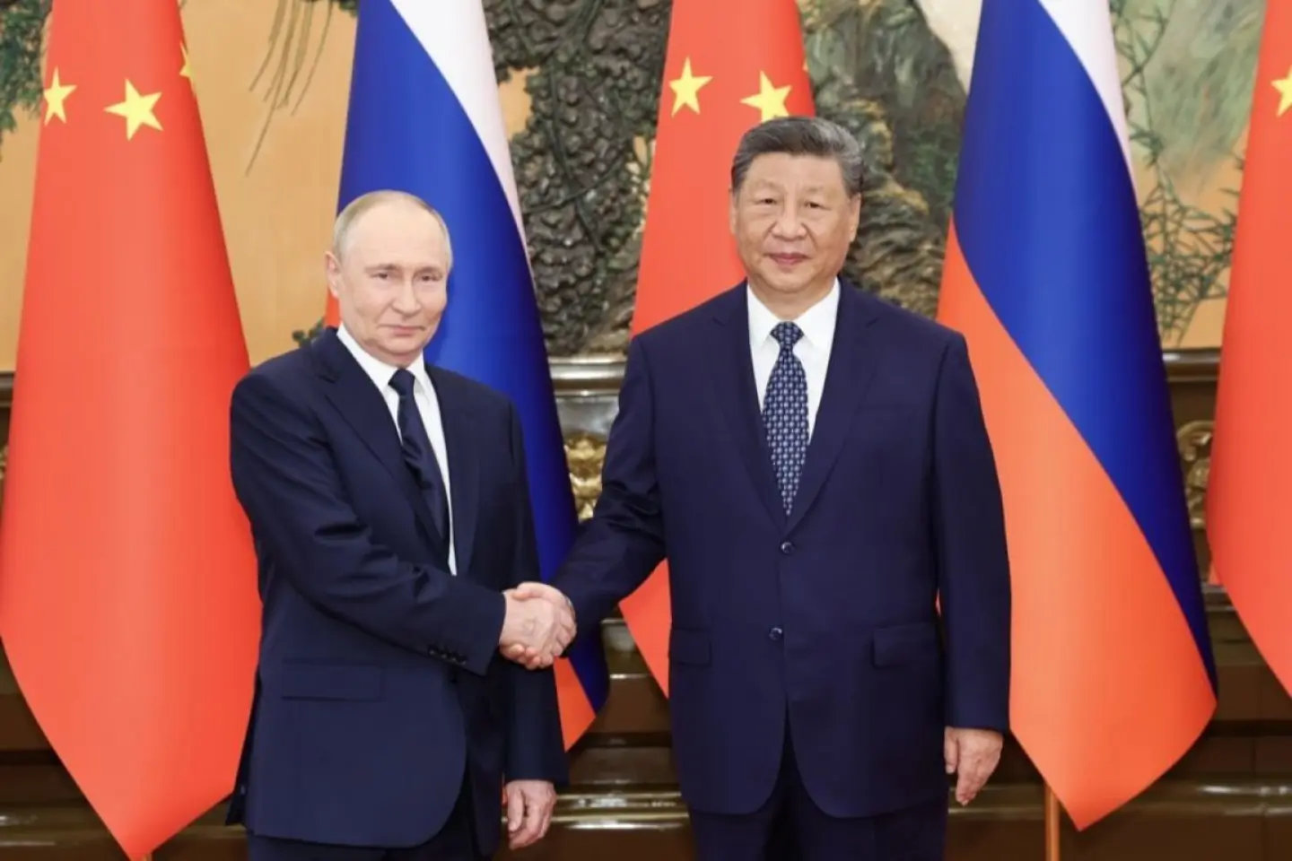 Președintele rus, Vladimir Putin, merge în China