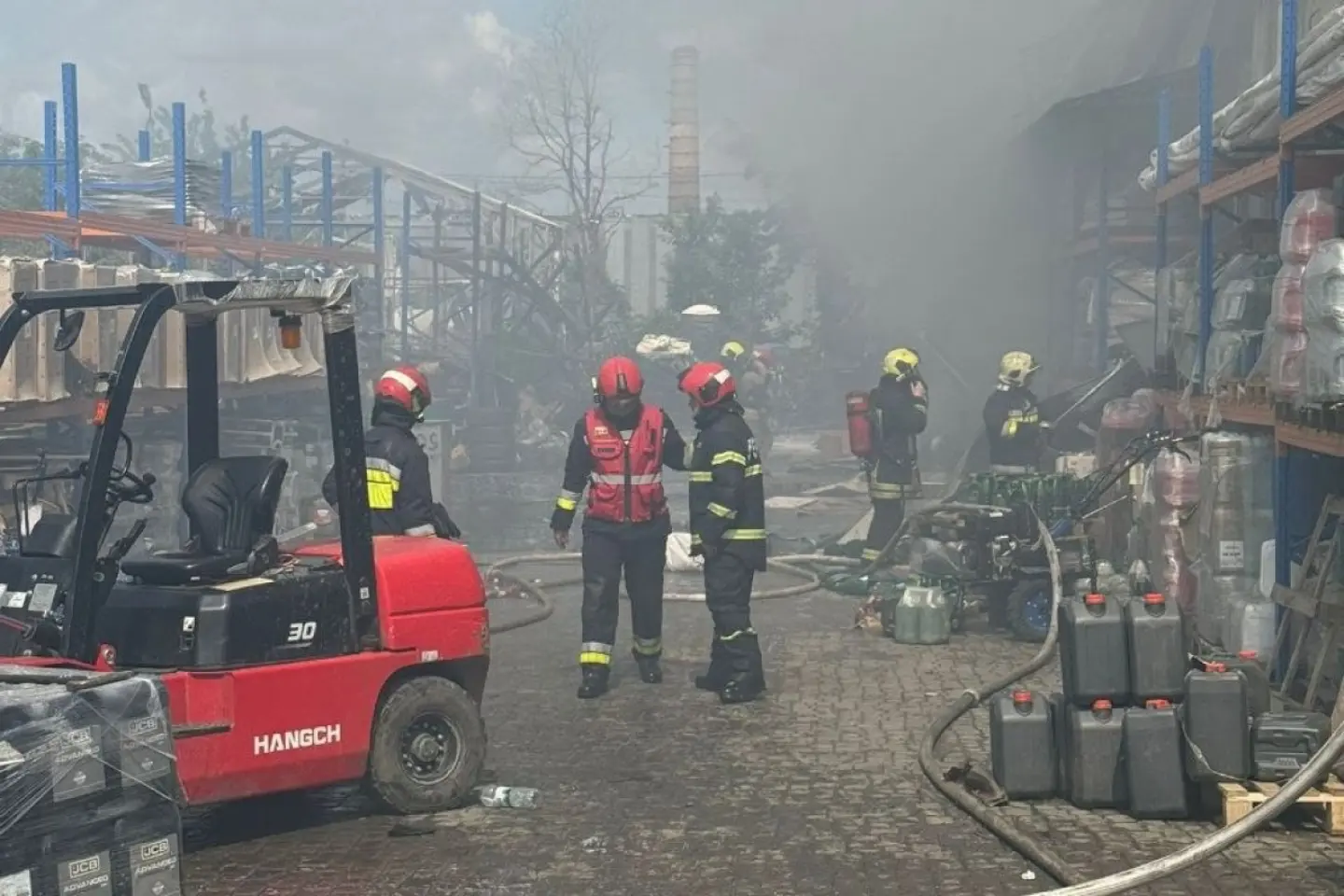 Incendiului izbucnit duminică la un depozit Chișinău, lichidat complet după 24 de ore
