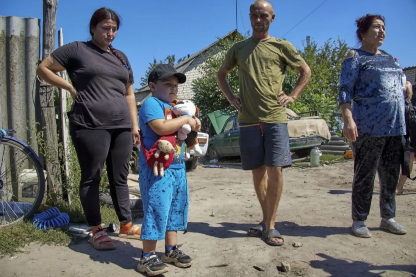 Autoritățile ucrainene au ordonat evacuarea a peste şapte mii de civili din calea armatei ruse