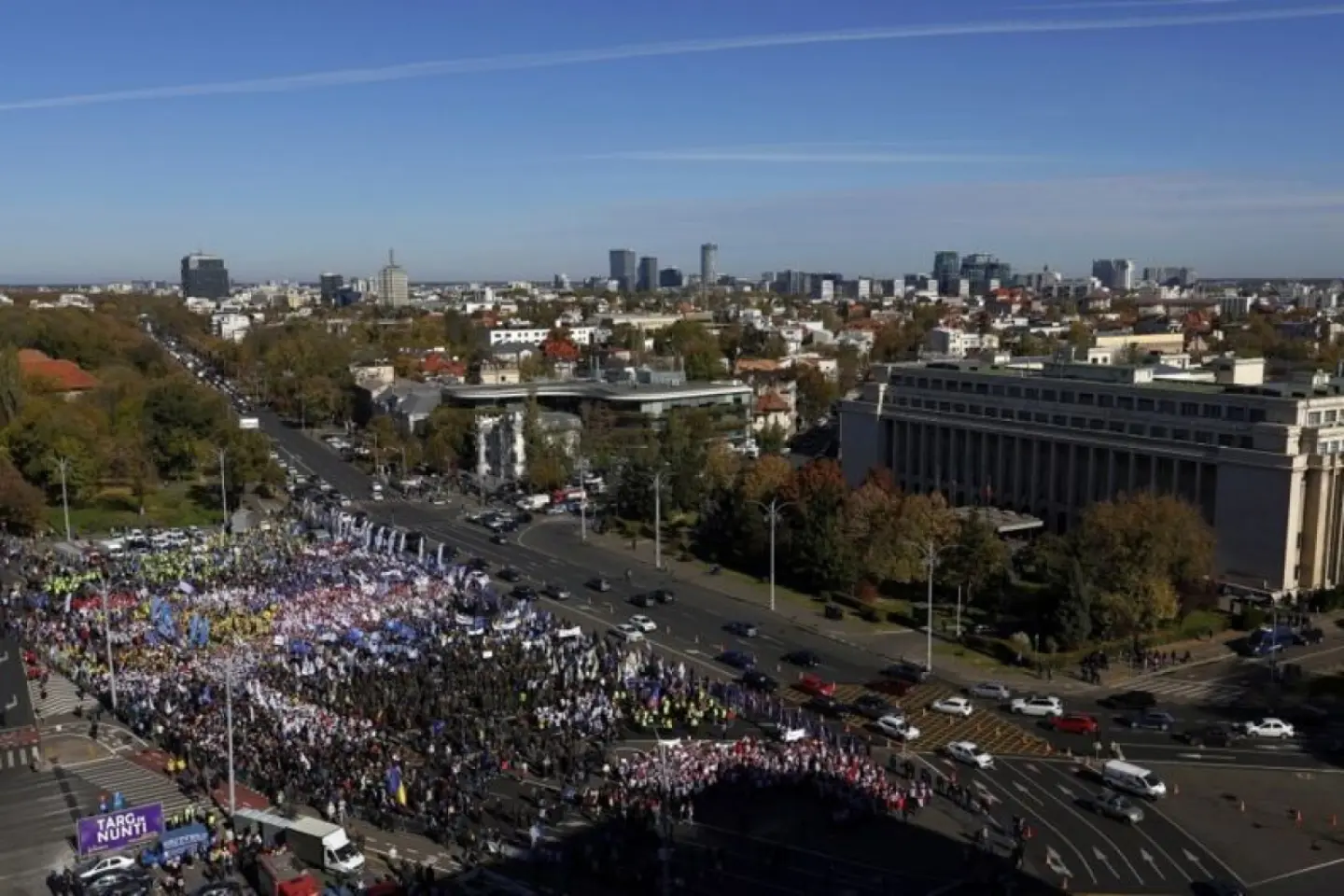 Sindicaliştii români îşi continuă protestele faţă de politicile salariale ale guvernanţilor