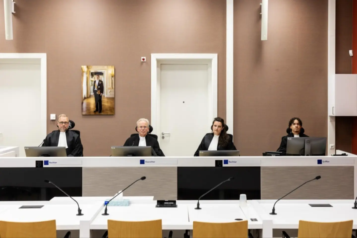Aproape patru ani de închisoare pentru olandezii care au furat obiecte din patrimoniul național al României